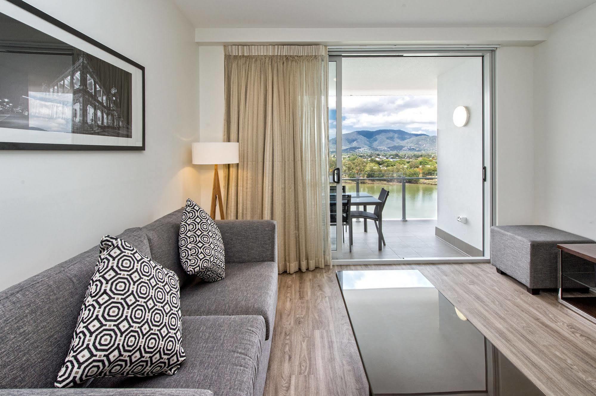 Empire Apartment Hotel Rockhampton Eksteriør bilde